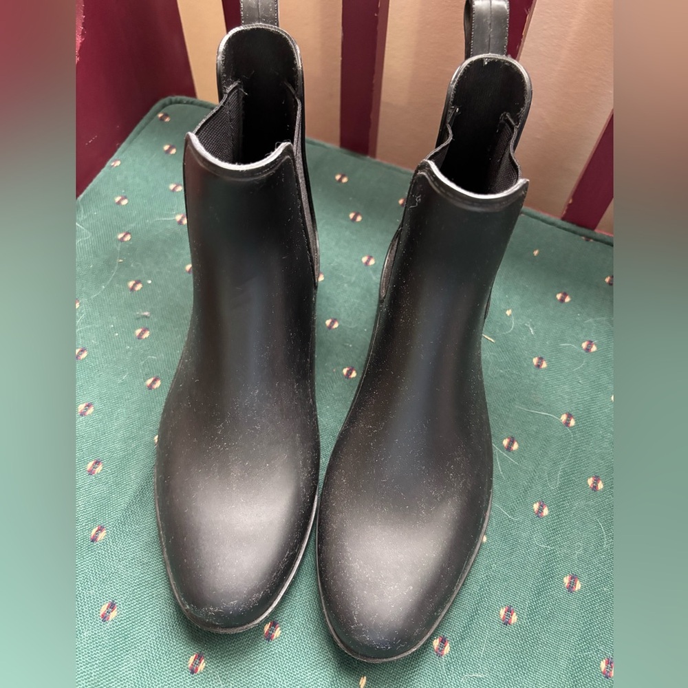 Black Ankle Booties Women’s size 6